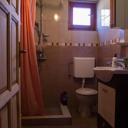 Brvnara Za Psiho Fizicki Restart Lodge Podgorica